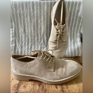 Frye Crosby Mens Oxford size 8.5 new without box. Suede upper.